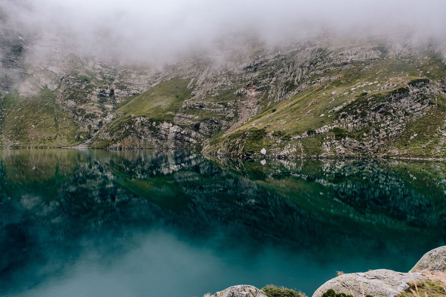 Photo de paysage, lac d'Isabe dans les Pyrénées