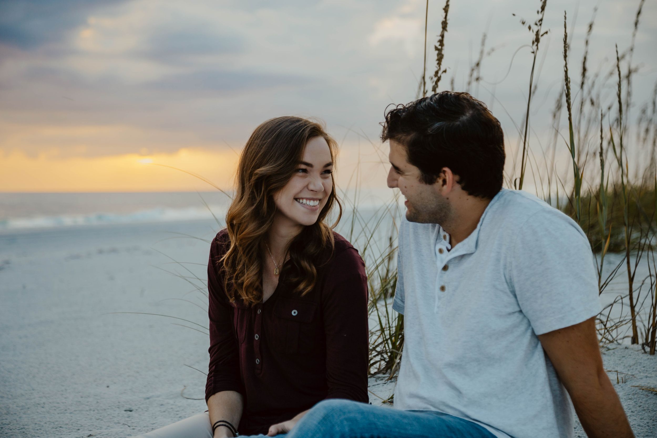 Couples photos on the beach