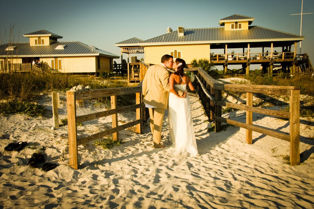 An editorial style micro-wedding photographer in Honeymoon Island, Clearwater, Tampa, St Pete, Naples, Miami, Venice, Sarasota, FL