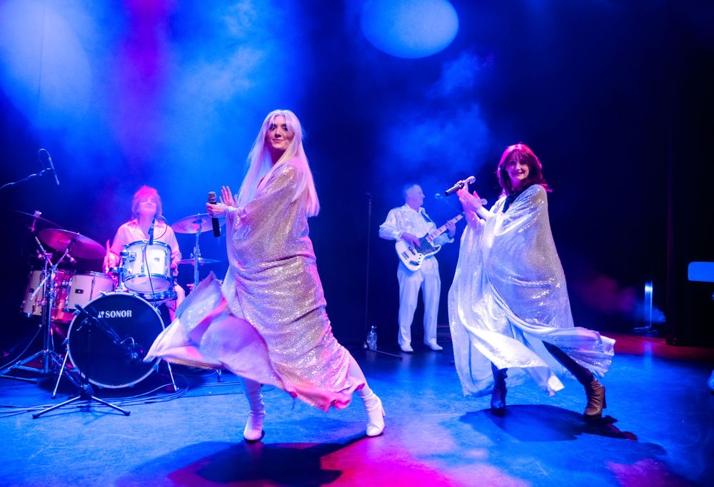 Heidi Jones Photography- The Met- Abba Reunion