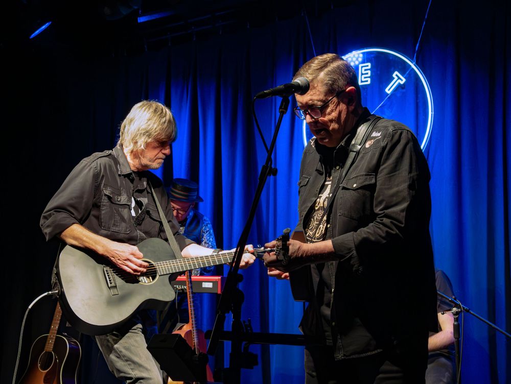 Heidi Jones Photography- The Met- Jon Palmer Acoustic Band