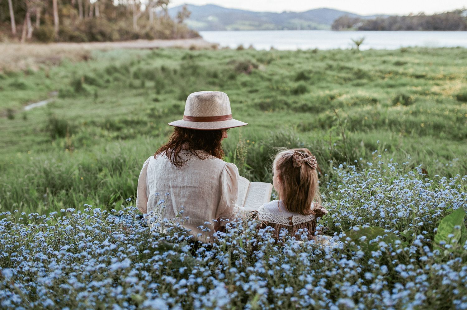 huon valley wedding and elopement photographer Joss Jensen photography captured this scene called wind in the willows