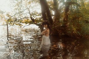 Ritratto ambientato a Cogliate – Dreaming. Ritratti intimi e ispirati, tra luce e atmosfera. Un’esperienza visiva autentica, la tua luce