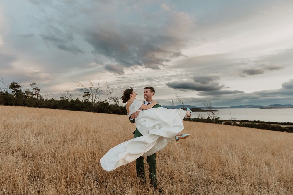 wedding at Bangor Vineyard, Tasmania, captured by wedding and elopement photographer Joss Jensen