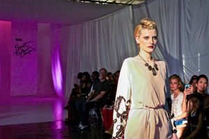 Training Dallas aspiring fashionistas.