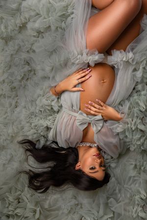 Maternity fine arts
