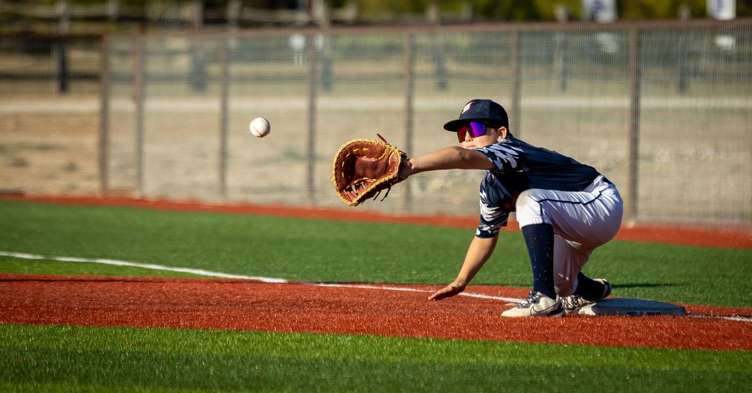 Drew Arnold Photography Youth Baseball first base Catch at Rocker-B