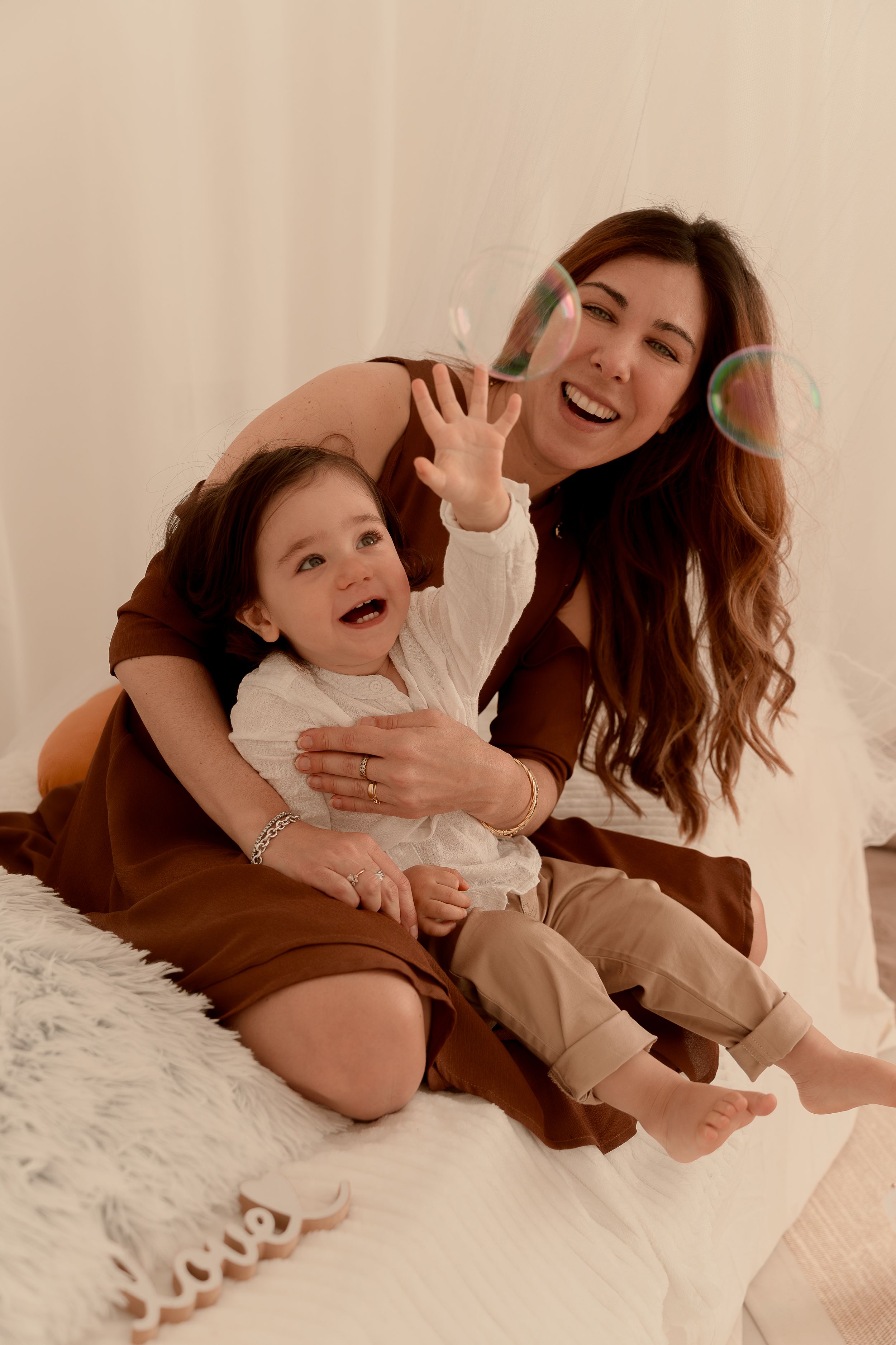 Fotografia di famiglia a Cogliate  
Ritratti spontanei e pieni d’amore per la tua famiglia. Studio a Cogliate, anche in esterna