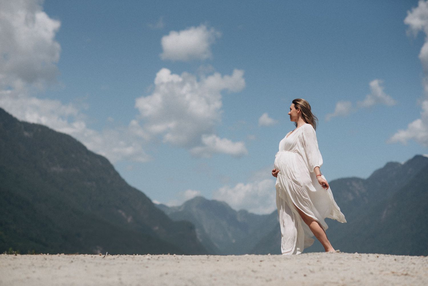 Professional BC photographer based in Langley, providing natural, beautiful maternity photo sessions in Surrey, White Rock, and the Lower Ma
