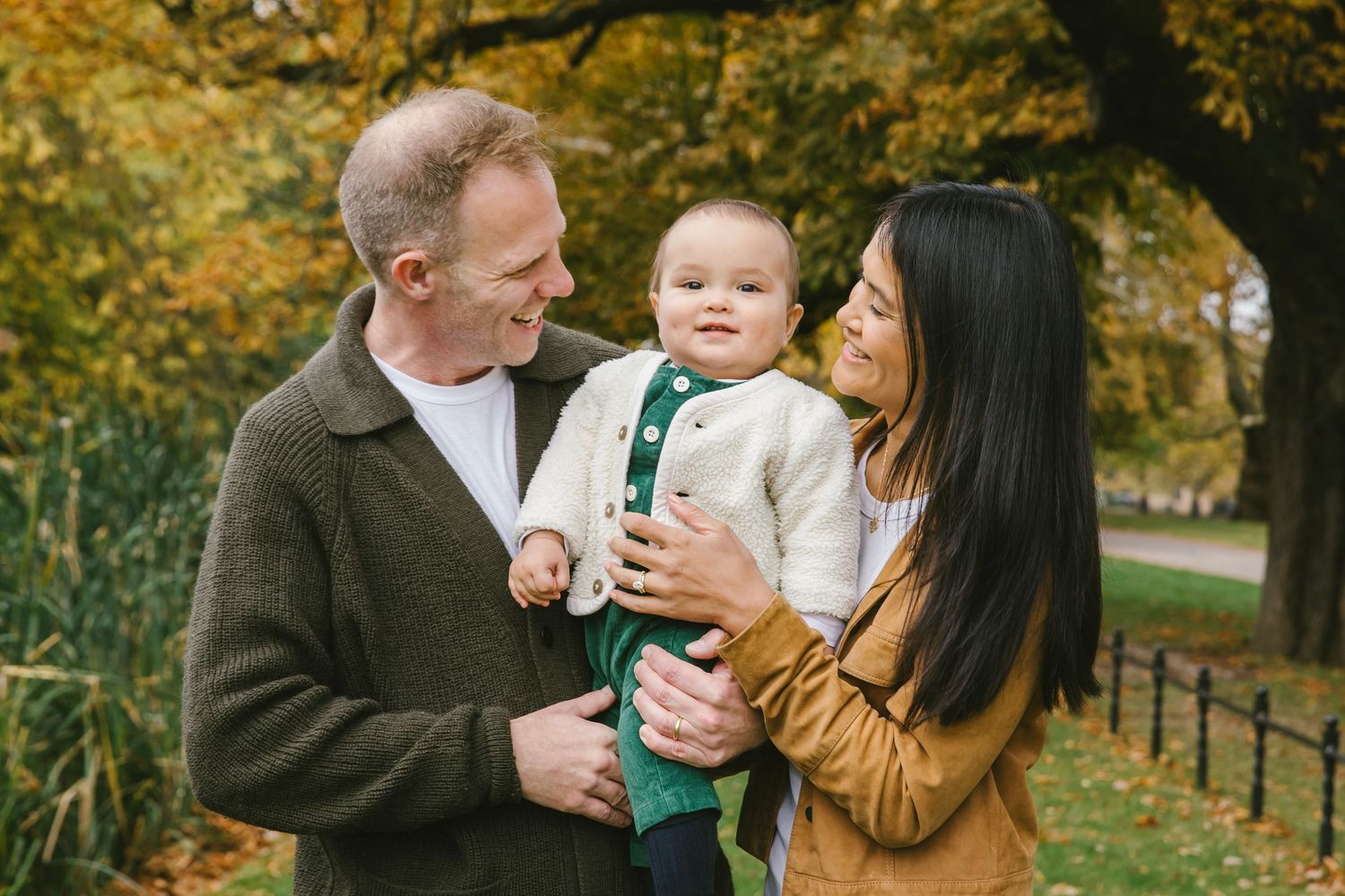 Outdoor Family Photography in Clissold Park, Hackney