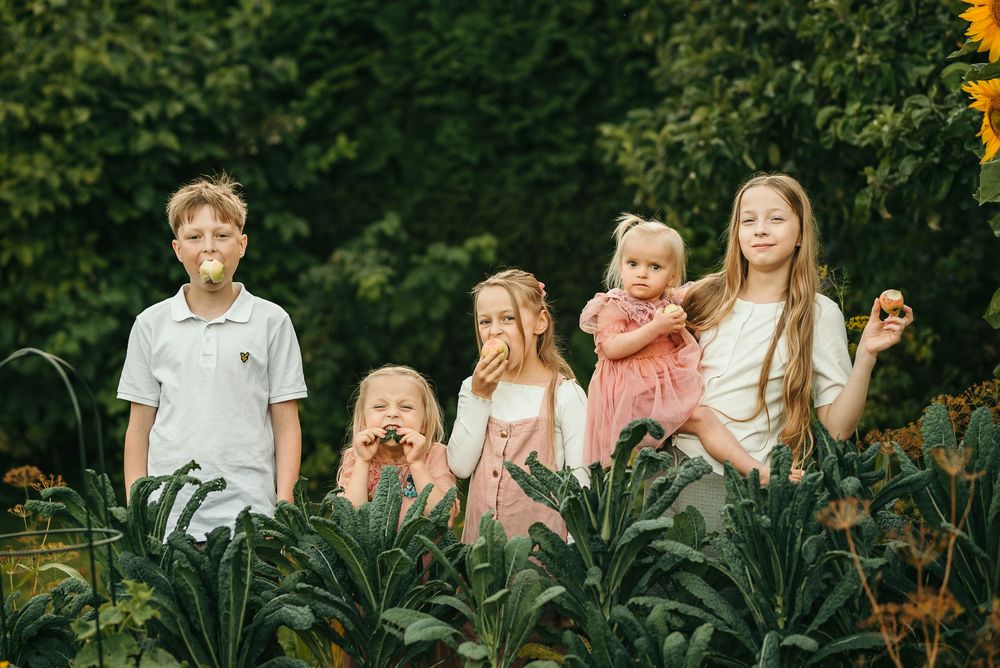 perepildid kodus, aias, perefotograaf Keilas