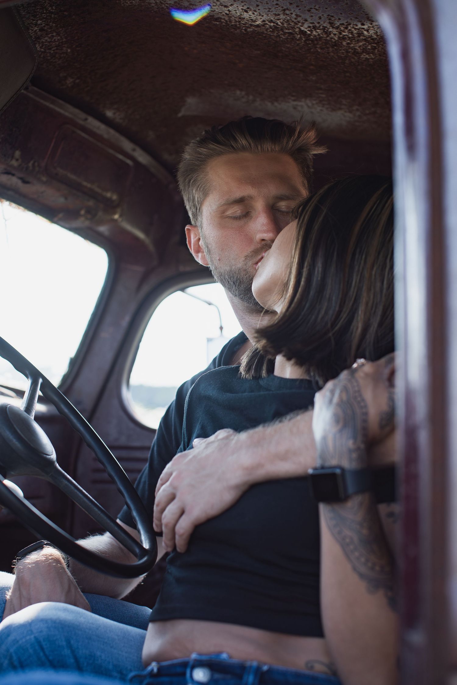Three sequential photos show intimate embraces between people in a car interior.