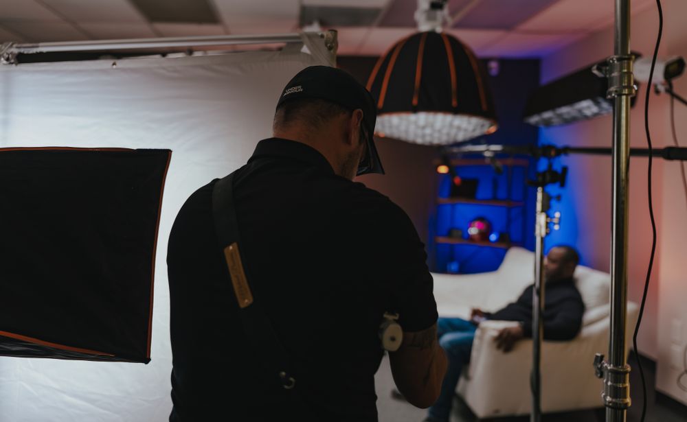 Behind the scenes
BTS