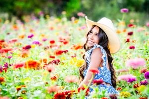 High school senior portrait in a natural outdoor setting, captured by Leigh and Kate Photography, Austin TX