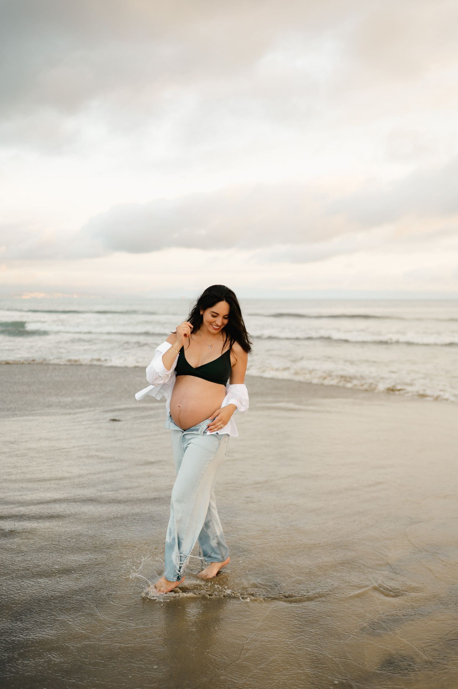 Zachari Dunes on Mandalay Beach photoshoot, Ventura maternity Photographer Tiffany Kelterer of mom posed on sand dunes