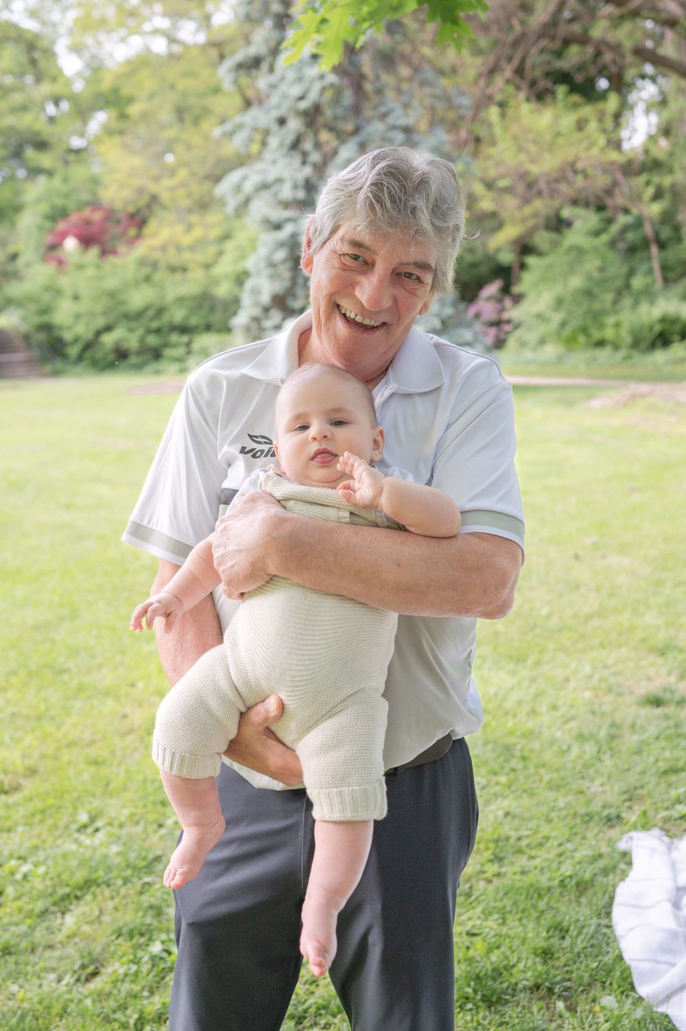 family photos at alexander muir memorial gardens