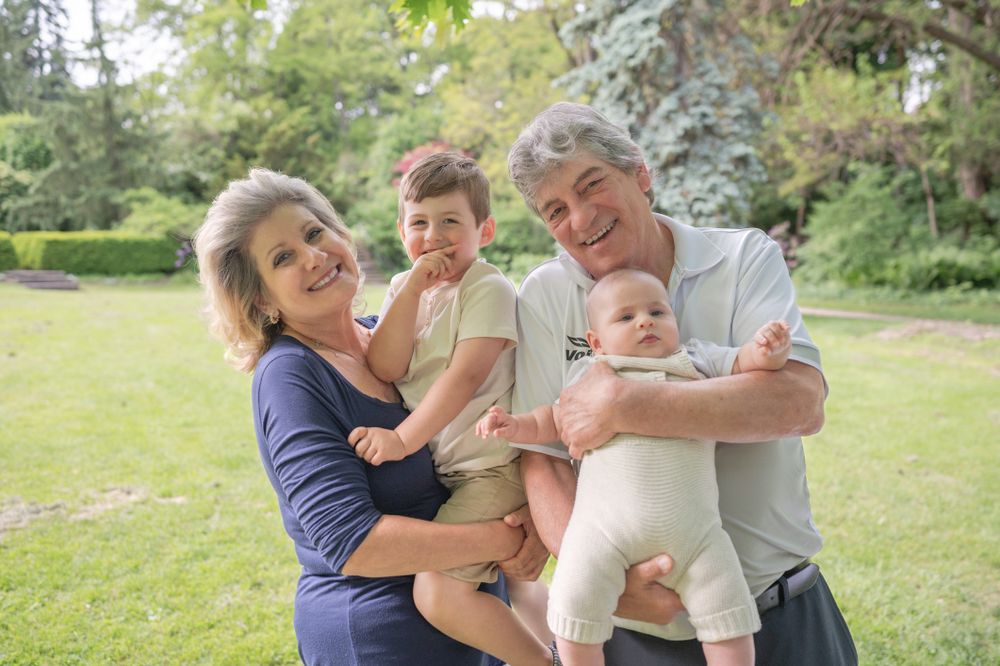 family photos at alexander muir memorial gardens