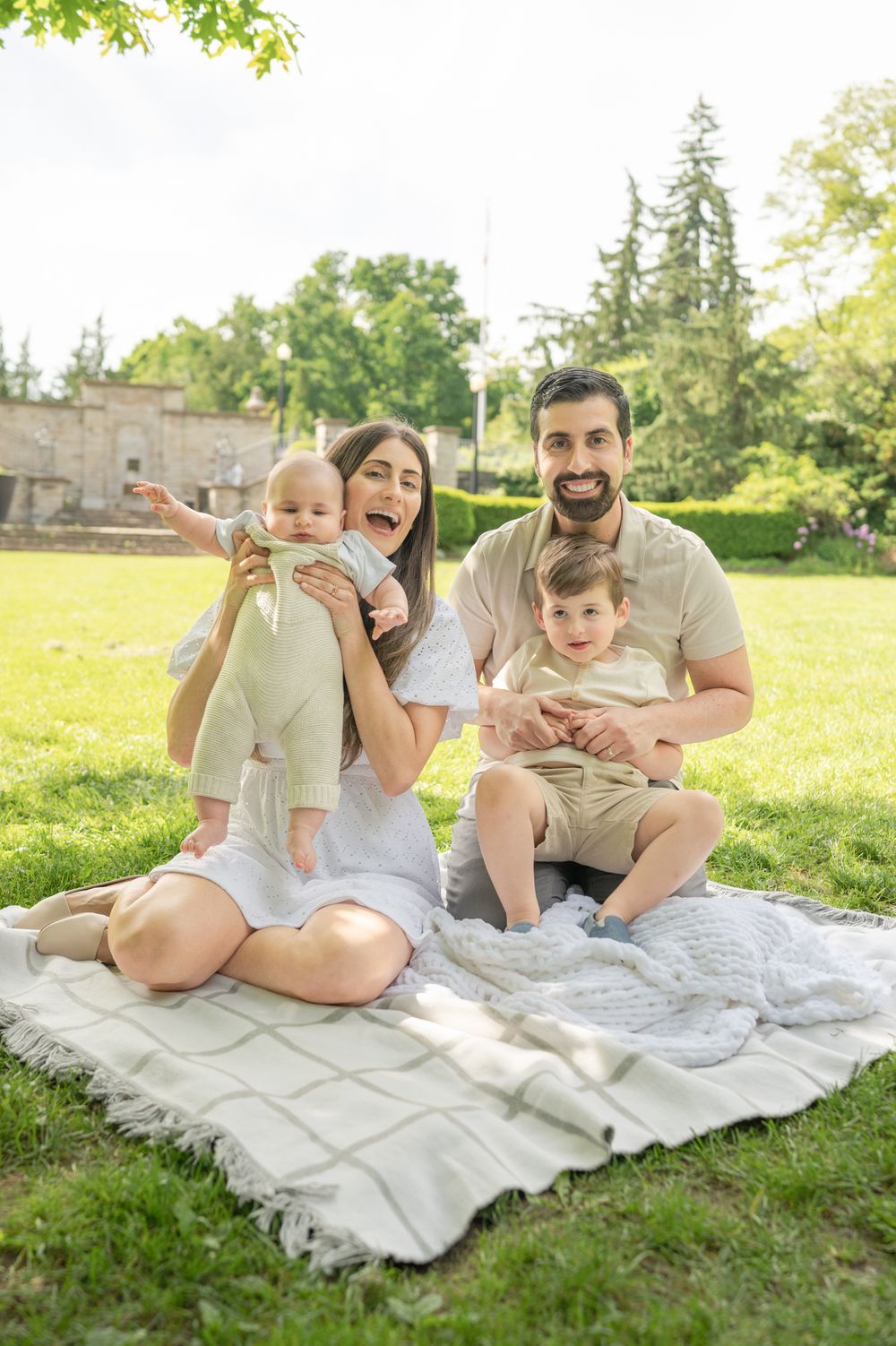 family photos at alexander muir memorial gardens