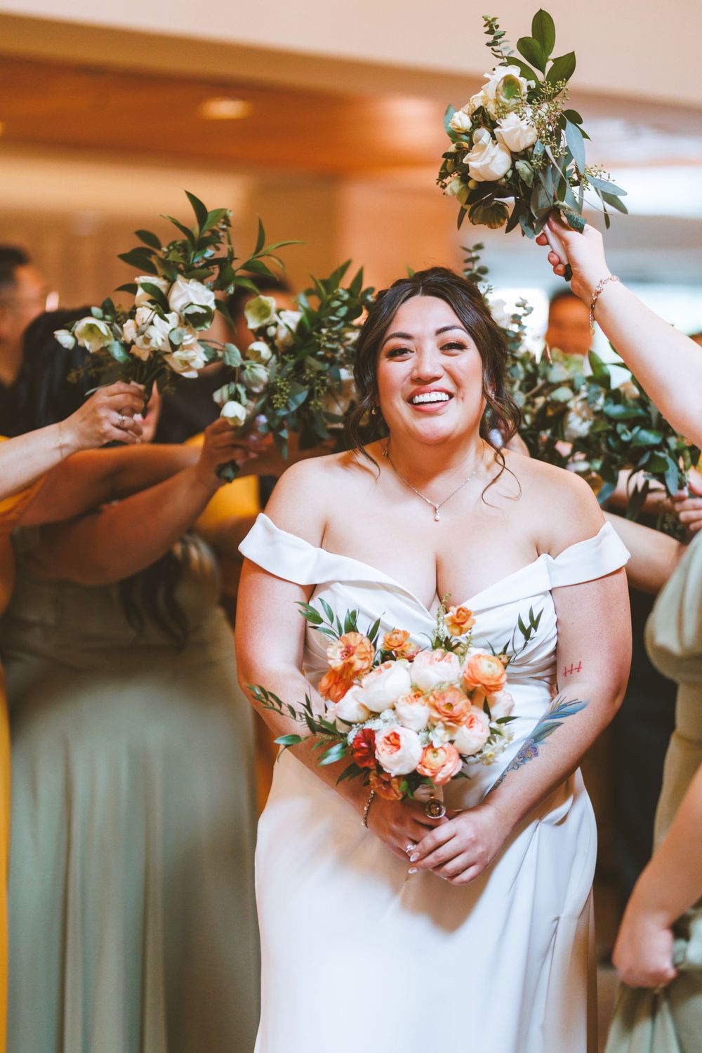 Four cropped photos show a wedding bouquet with peach roses and greenery held against an off-shoulder white dress.