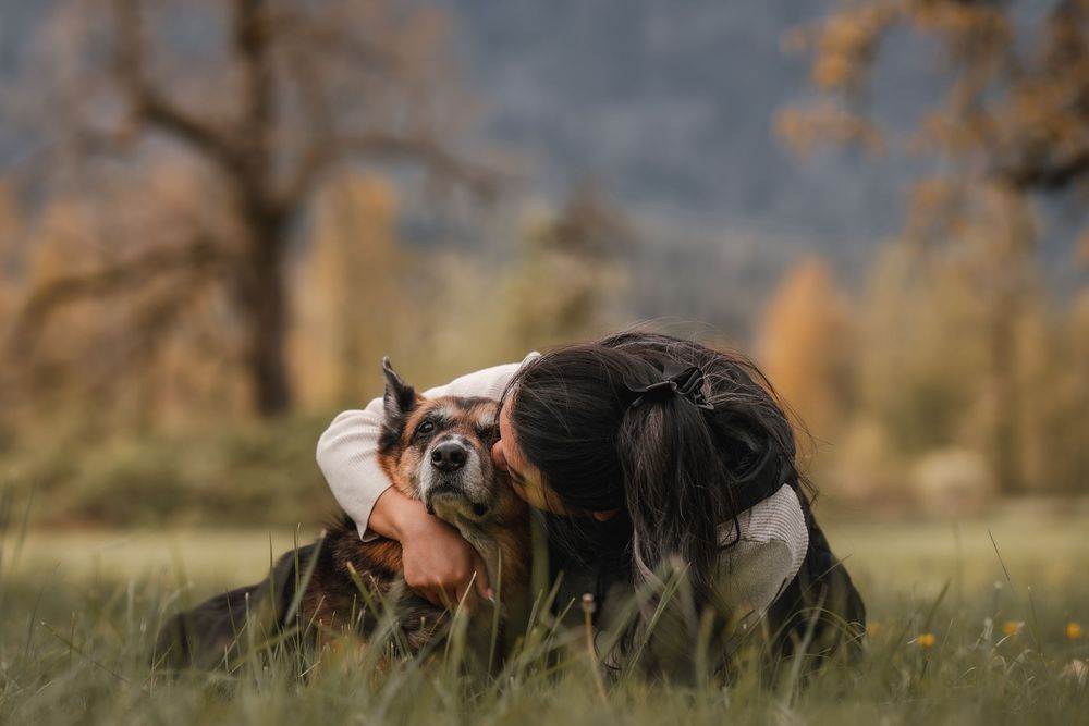 Owner and dog photo at Beacon Rock in Washington
