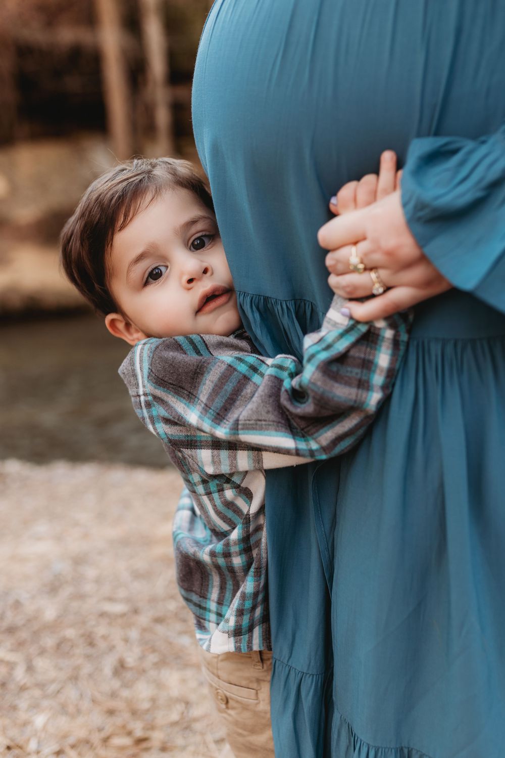 A lifestyle family photo session in Cullman, Alabama by a North Alabama Photographer. Family photography in Alabama at Smith Lake in Cullman