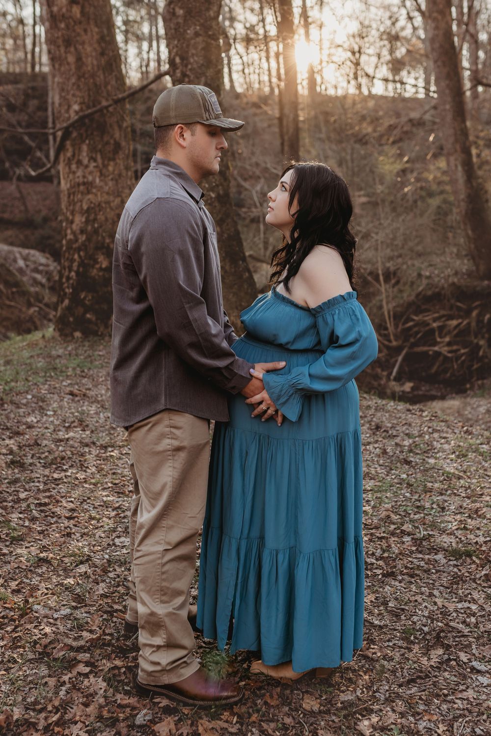 A lifestyle family photo session in Cullman, Alabama by a North Alabama Photographer. Family photography in Alabama at Smith Lake in Cullman