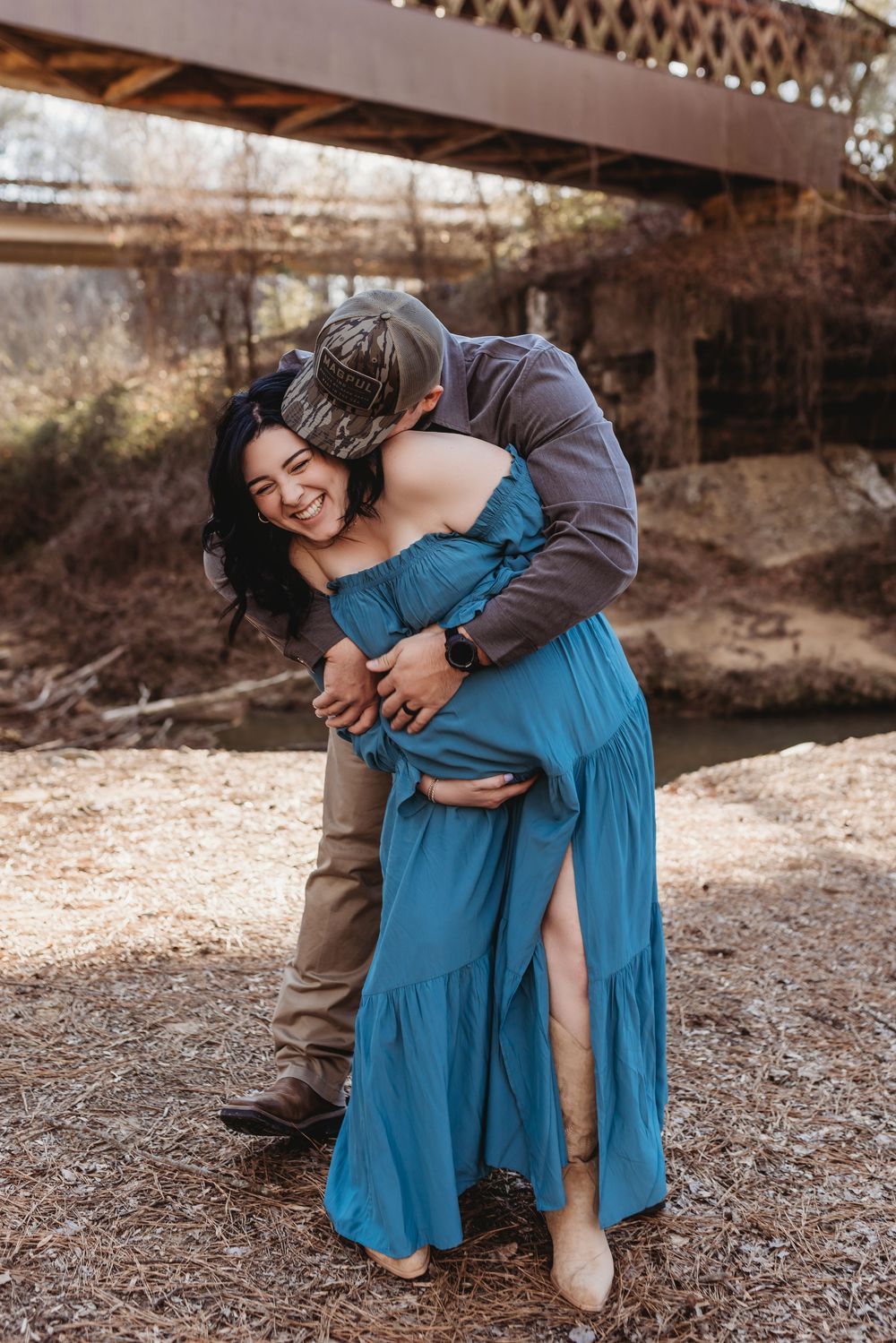 A lifestyle family photo session in Cullman, Alabama by a North Alabama Photographer. Family photography in Alabama at Smith Lake in Cullman