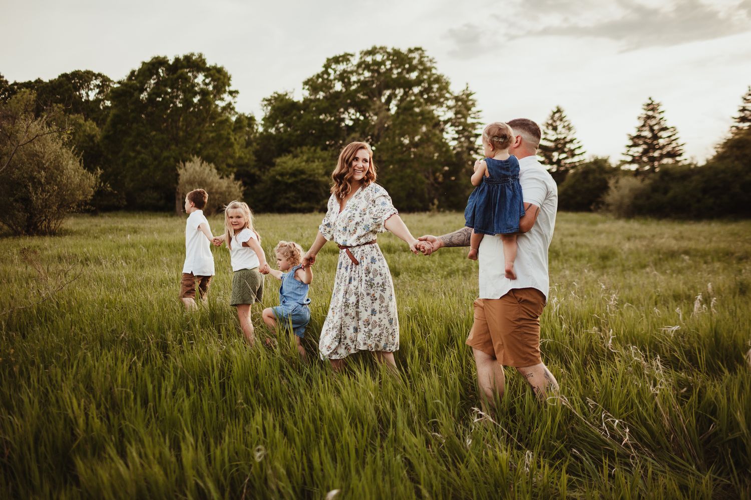 Michigan Based - Motherhood and maternity photographer.