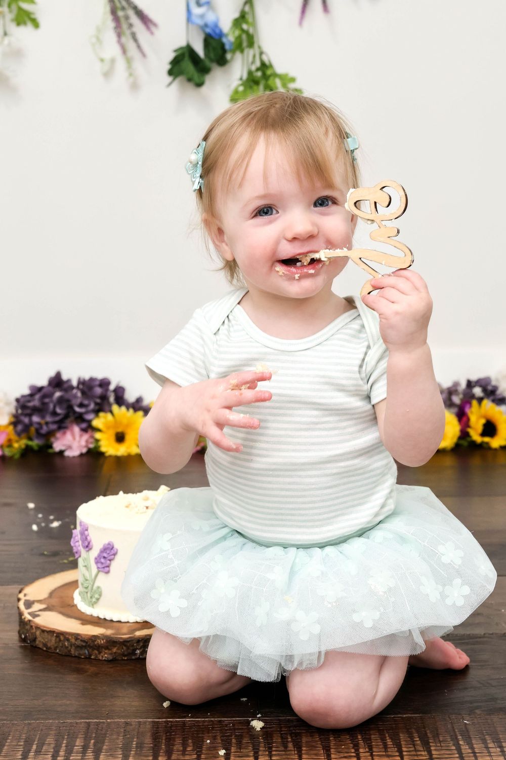 She's a Wild One Cake Smash from Edmonton Based Photographer