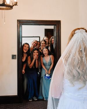 kansas city wedding photography, bride first look with bridesmaids
