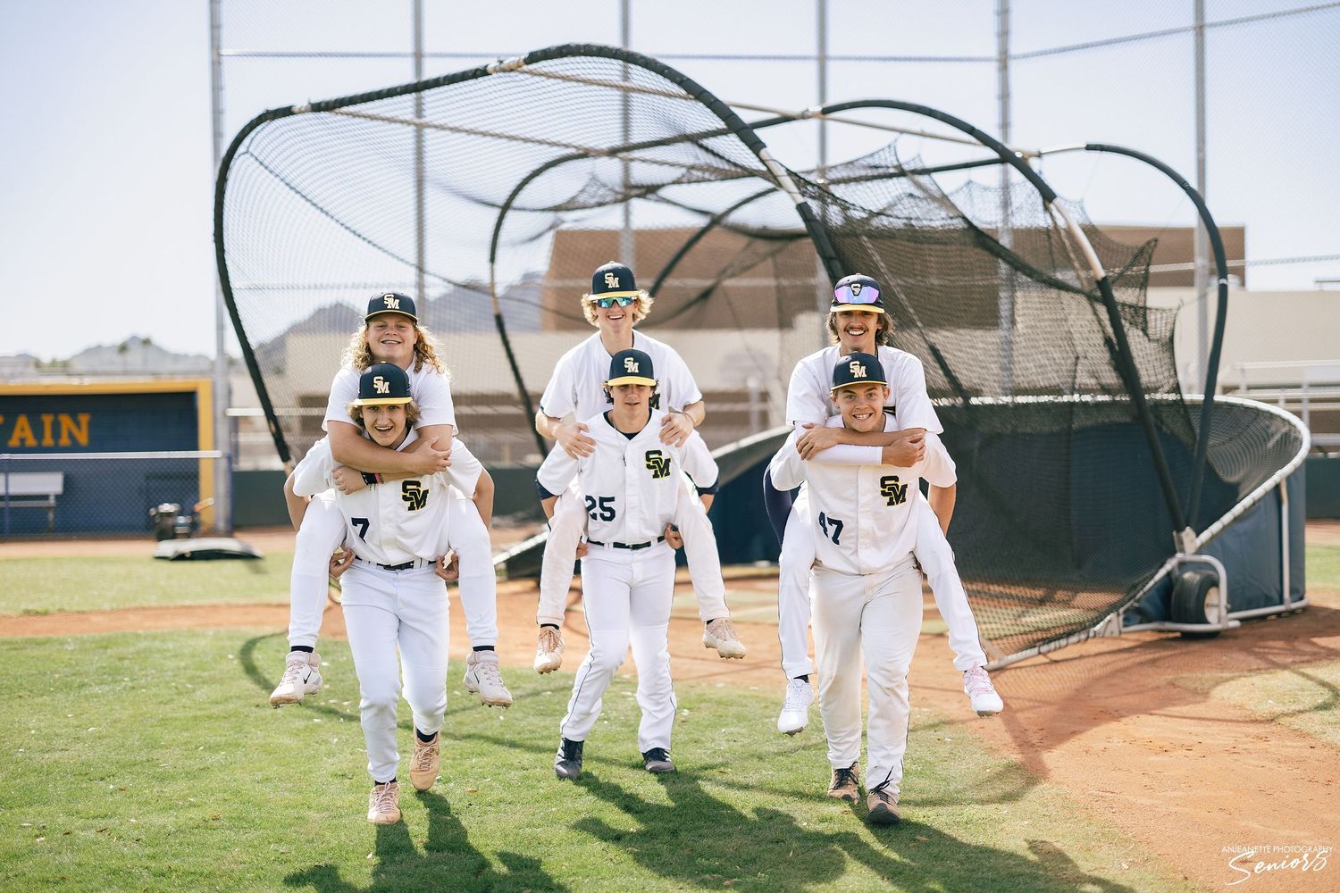 Sports Banner team Pictures Phoenix Arizona by Anjeanette Photography Graduation High School Seniors AZ league media day