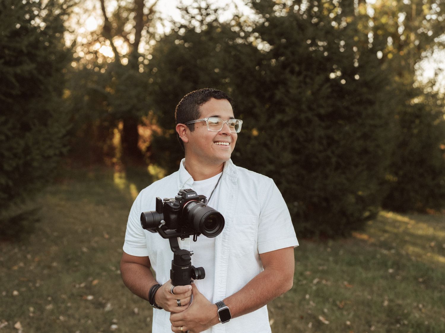 Keylor Vega León. Wedding Photographer and Videographer serving couples, based in Ohio. Married to Gracie Vega León.