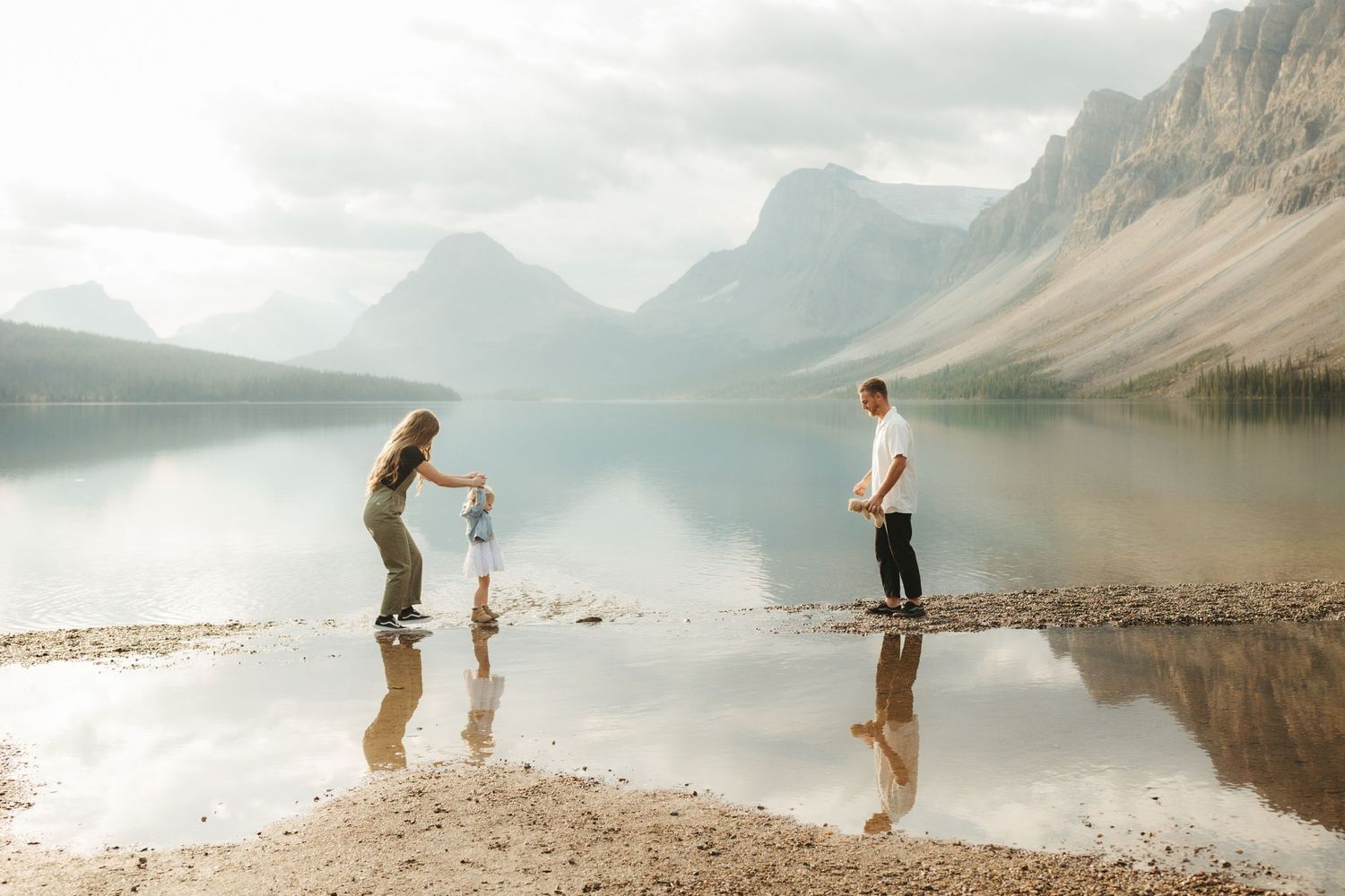 canmore family on a warm summer afternoon