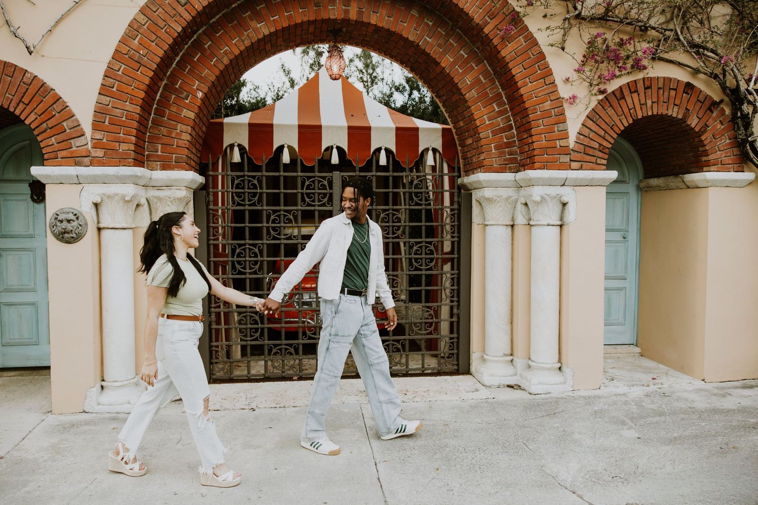 Downtown Palm Beach Engagement photos captured by Lindsay McDow Photography in Worth Ave