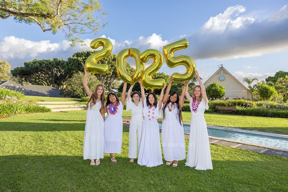 Senior Group Photos Maui Seabury Hall