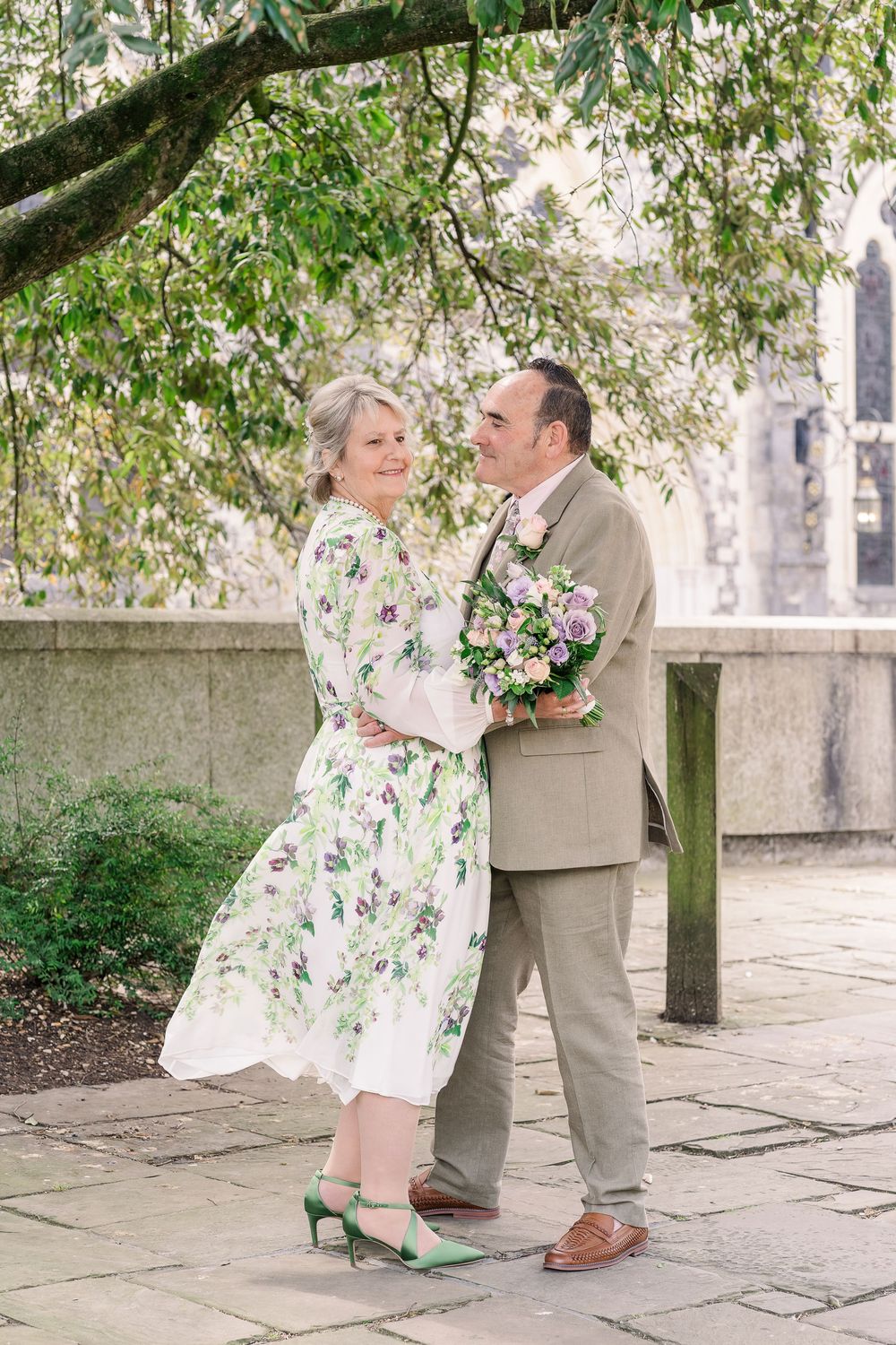 Winchester registry office and Barton on Sea Pebble Beach Restaurant micro-wedding