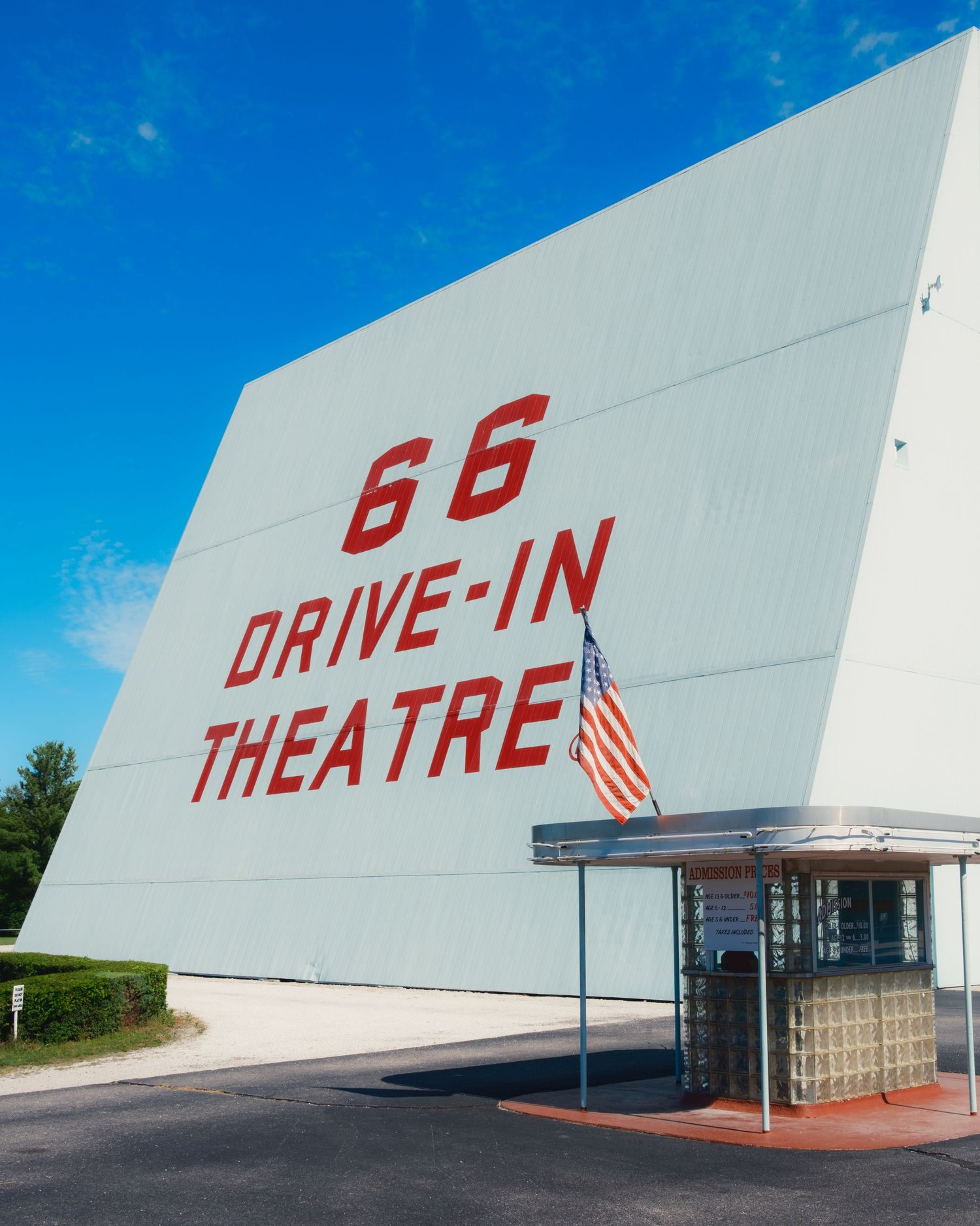 Route 66 Drive-In Theatre in Carthage, MO captured by David J. Manning. June 12, 2026.