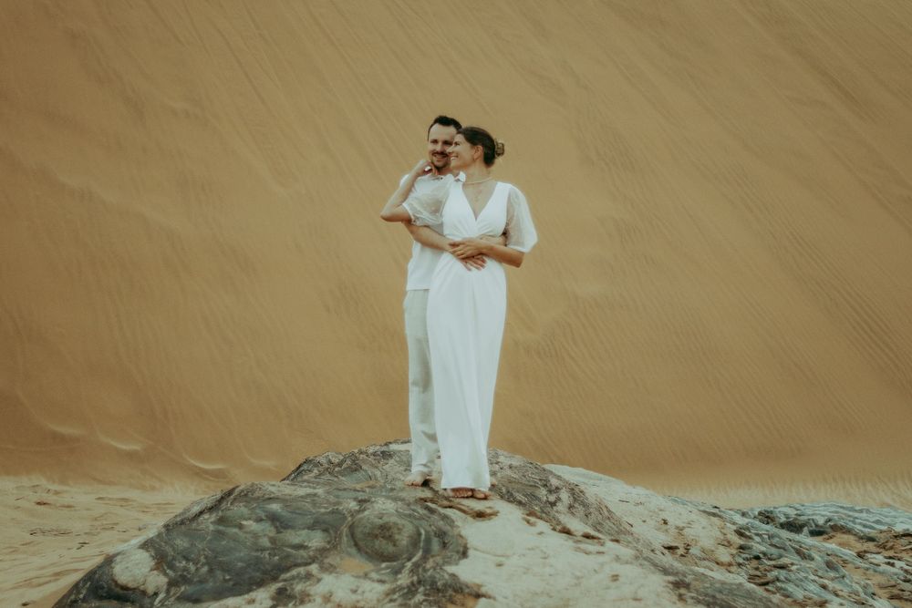 Destination photoshoots, engagements, family photoshoots, in the Dunes near Swakopmund, Namibia. For travelers.