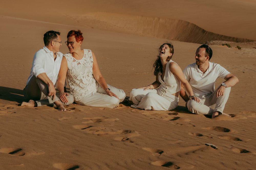 Destination photoshoots, engagements, family photoshoots, in the Dunes near Swakopmund, Namibia. For travelers.