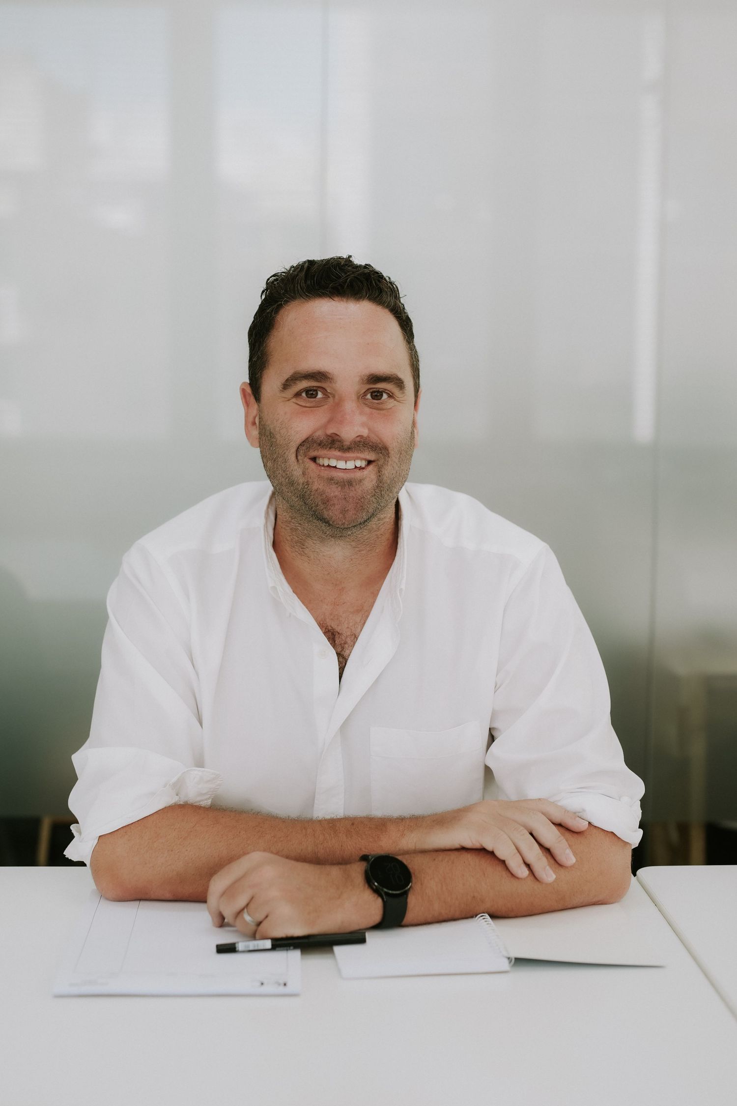 Professional photo of a smiling corporate employee by Martine Payne