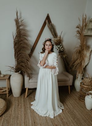 niña de comunión en estudio boho Valencia