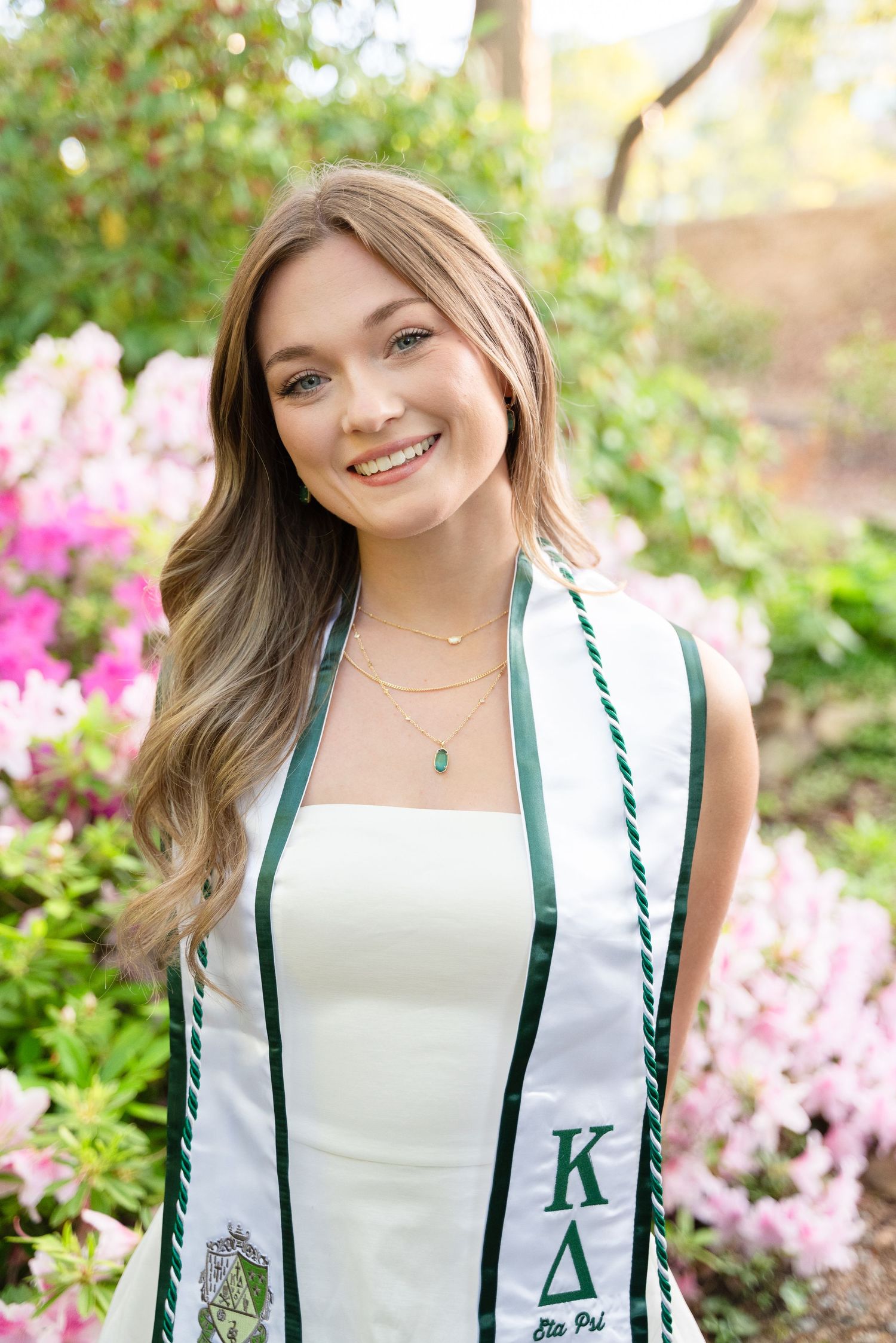 Graduation photo botanical gardens