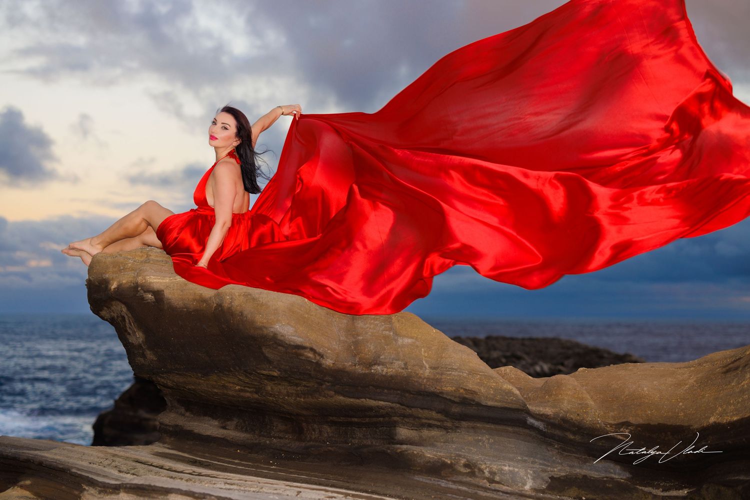 Flying dress photographer
Flying dress Oahu Hawaii
Flying dress photoshoot 
Beach photoshoot 
Photographer Oahu Hawaii
Flying dress beach