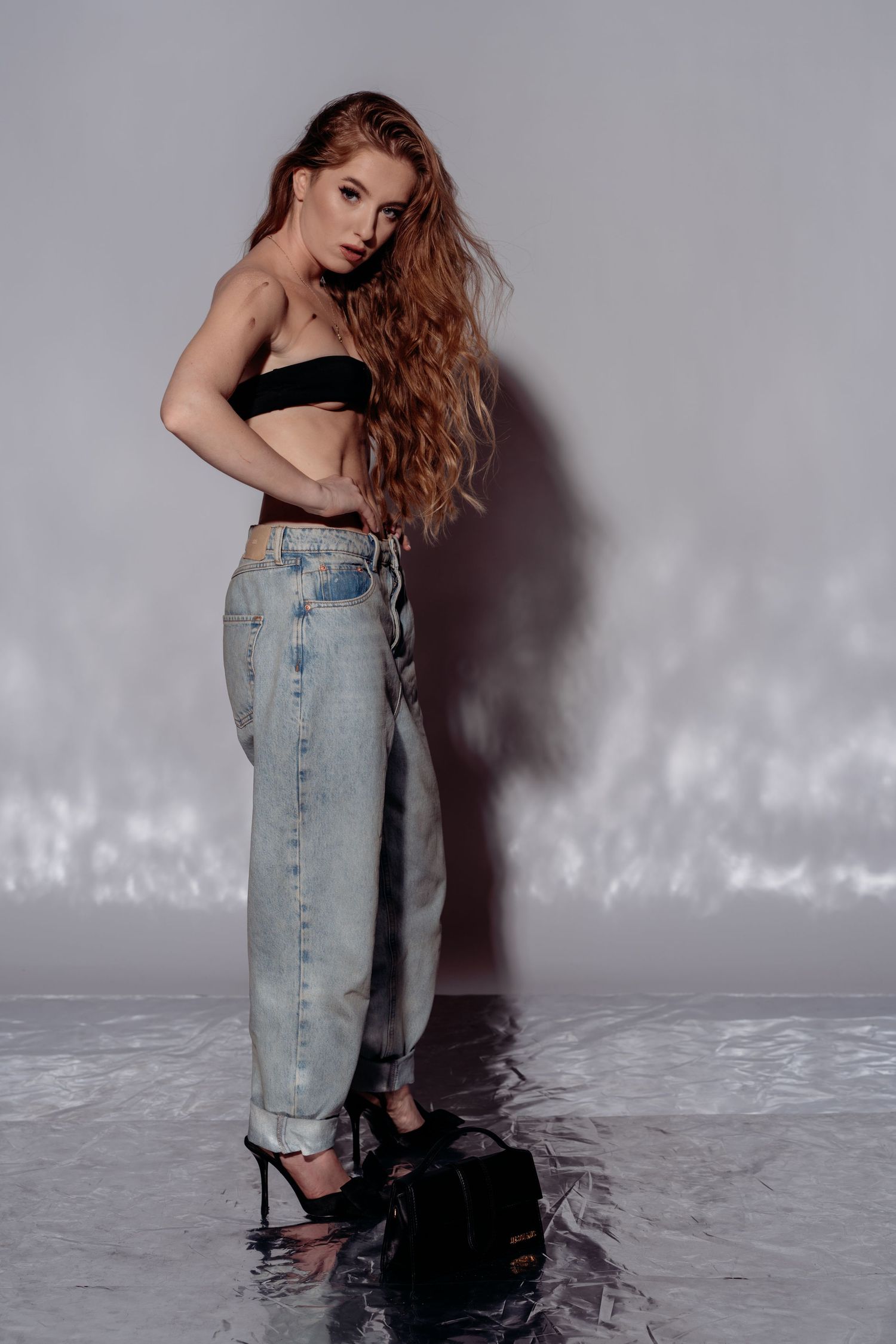 Studio photoshoot
Modeling
Model photographer Oahu Hawaii
fashion photographer
Studio photo session Oahu Hawaii
 portrait photographer