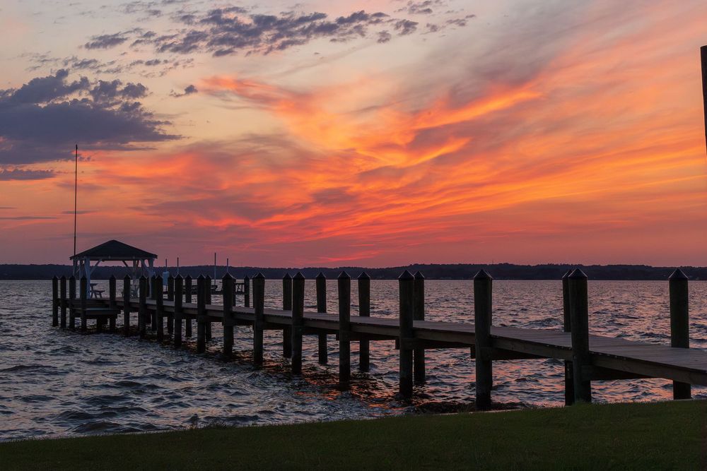 patuxent river pier sunset suzi gibson photography
