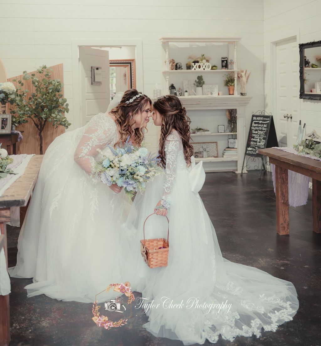 Flower girl and bride pictures before ceremony at Sanctuaire Atelier.