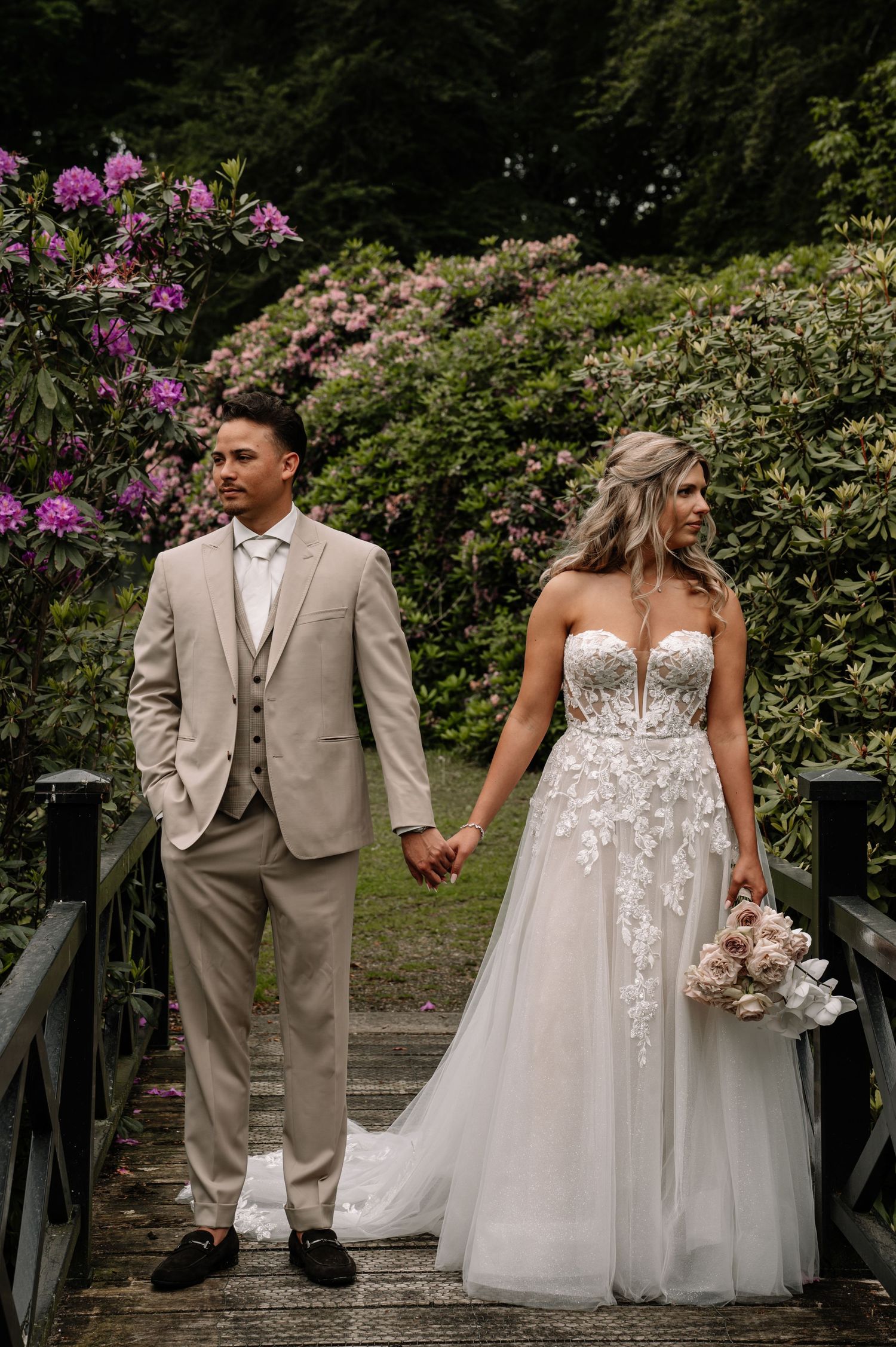 Trouwfotograaf amersfoort, trouwfotografie, trouwfoto, bruidsjurk, verloofd, trouwen, trouwring,