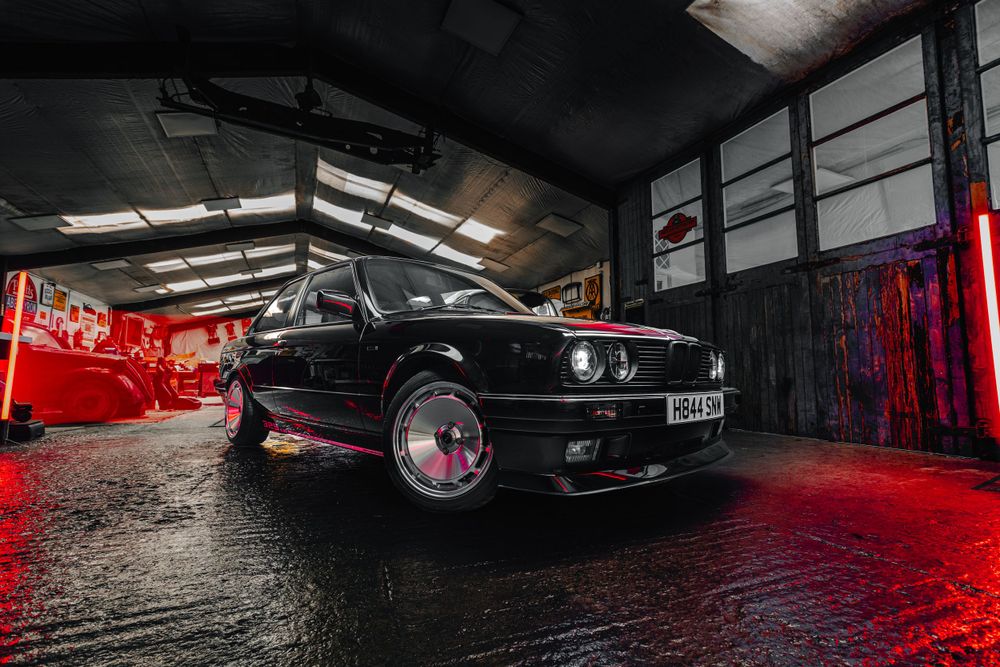 BMW E30 at night in Exeter, Devon