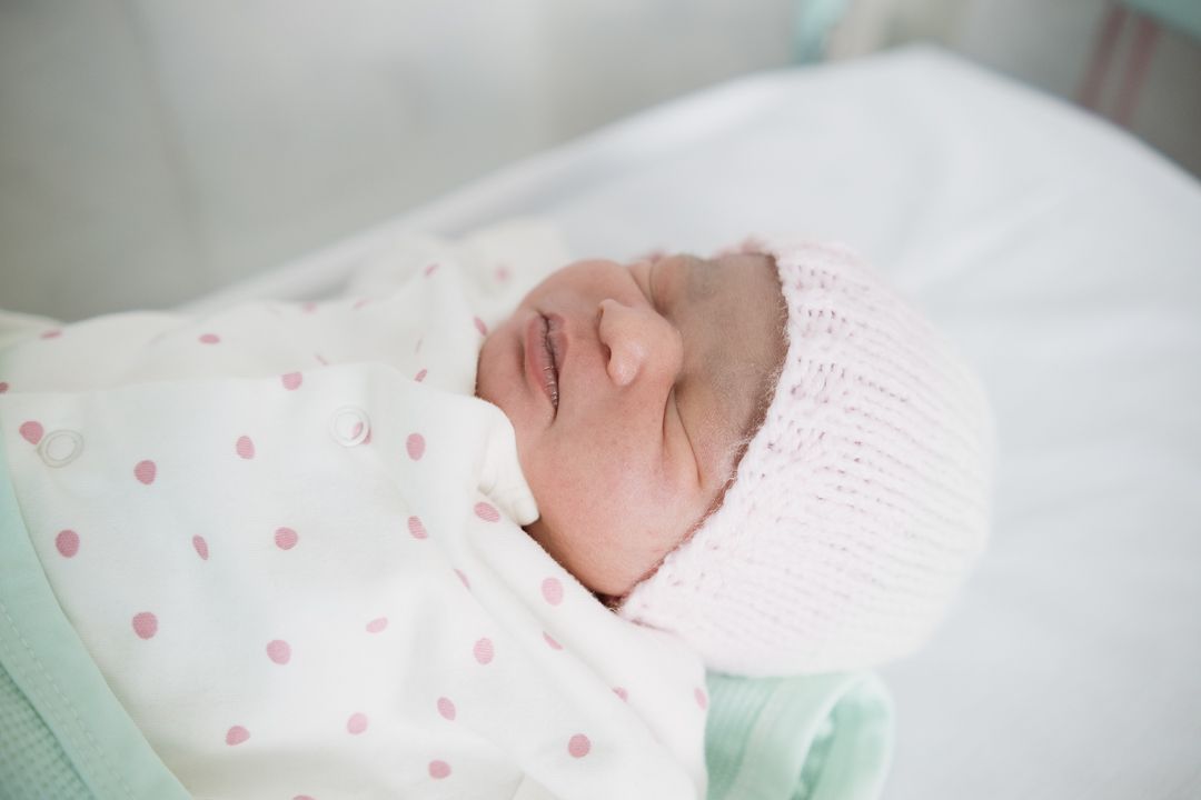 Fresh48/Hospital Newborn session of 19 hours old baby in Edinburgh Hospital