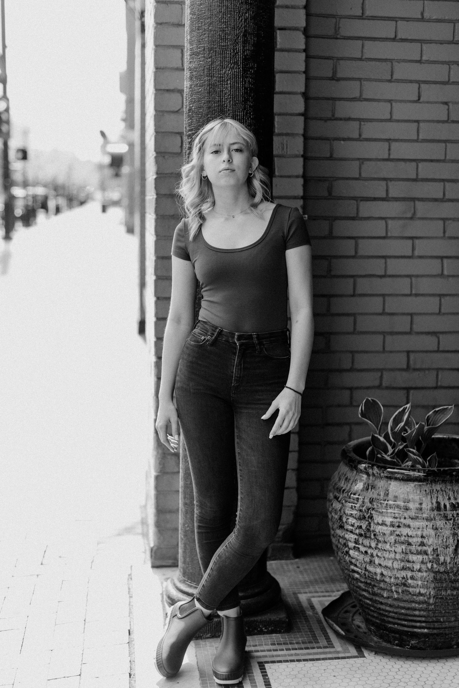 unique senior photos spring time